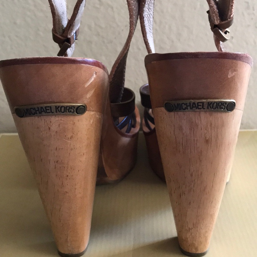 Michael-Michael Kors wooden heel. - Picture 7 of 7
